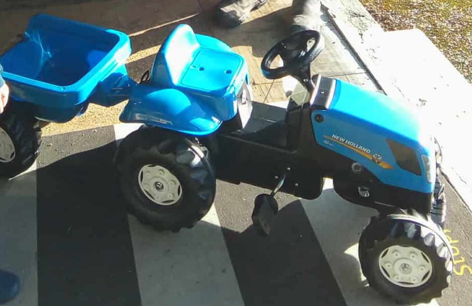 New Holland Blue Ride On Tractor 